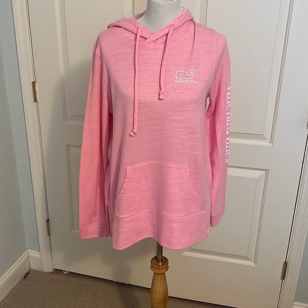 ⚠️flash sale⚠️ New with tags vineyard vines pink hoodie